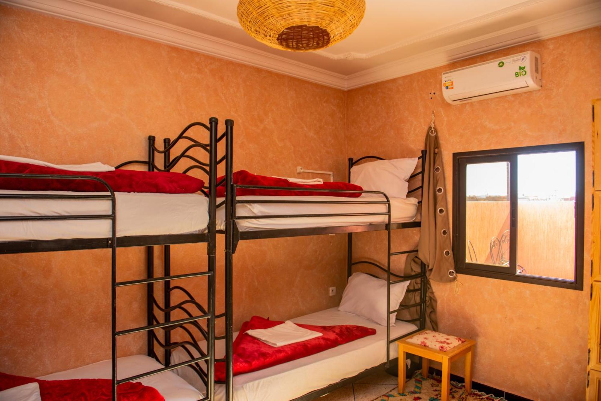 Hostel Afgo Rooftop Уарзазат Экстерьер фото